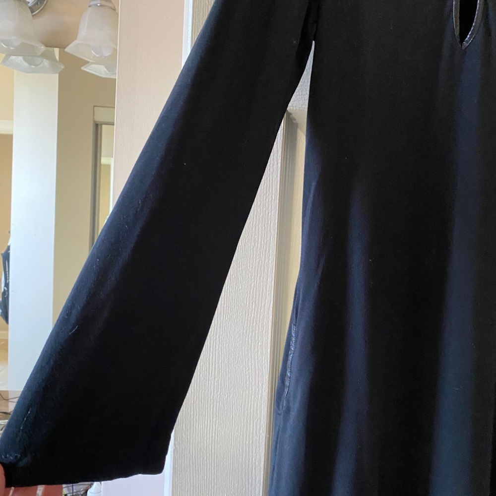 Dress - Picture 4 of 4